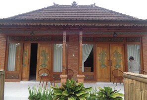 Double Room, Garden View | Exterior detail - Puri Achyuta (Gianyar)