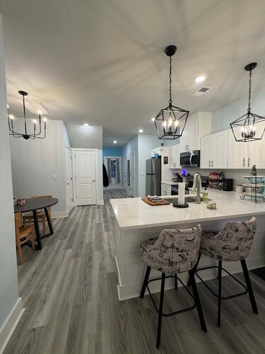 Pleasant 3-bedroom condo with AC in vibrant Nashville