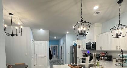 Pleasant 3-bedroom condo with AC in vibrant Nashville