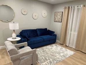 TV - El Cajon 2BR 1BA Back Unit | Near Zoo and DT SD (El Cajon)