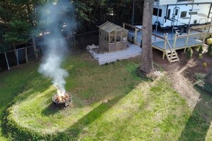Property grounds - Cozy RV Retreat Off I-385 - Simpsonville Getaway (Simpsonville)