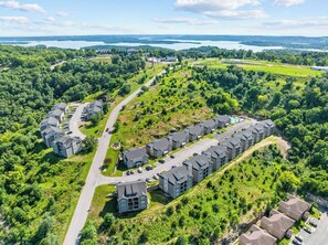 Exterior - New! 3 Bedroom Condo, Sleeps 8, No Stairs, Near Strip (Branson)