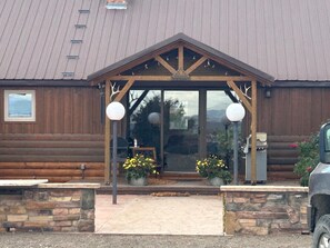 Exterior - Amazing Country Farm in charming Del Norte perfect for large groups and families (Del Norte)