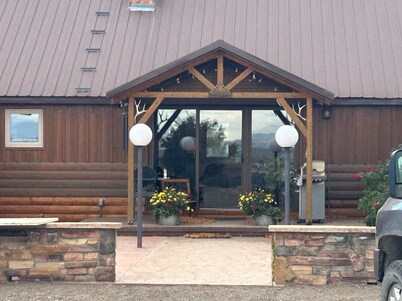 Amazing Country Farm in charming Del Norte perfect for large groups and families