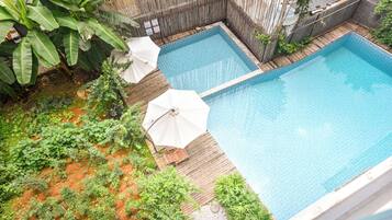 Seasonal outdoor pool