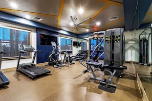 Fitness facility - Fort Myers 2BR Condo | Pool + BBQ + Gym (Fort Myers)