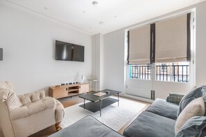 TV, stereo - Blueground | Spitalfields, rooftop, nr Brick Lane (London)