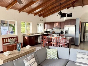 Interior - Brisas de Ballena with Panoramic Ocean View (Uvita)