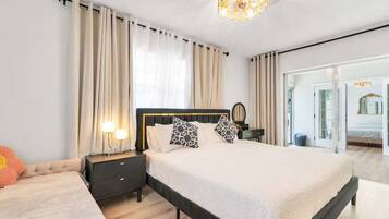 Cuna de viaje, wifi, ropa de cama