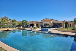 Pool - Luxury 5BR Villa, private pool & Spa, BBQ, equipped Casita in gated community (San Diego)