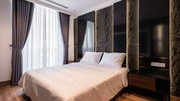 Luxury Penthouse, Balcony, City View | Desk, free WiFi