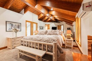 5 bedrooms, desk, free WiFi, bed sheets - 5BR Deer Valley Home Shuttle Access, Hot Tub & Game Room (Park City)