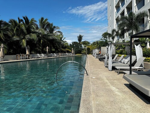 Beautiful studio in Mio Residences, Mio Hotel, a few minutes walk to the beach.