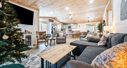 Hall Hideaway | Shared Waterfront Access