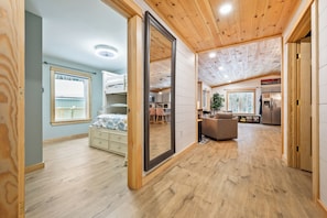 3 sovrum, strykjärn/strykbräda, internet och sängkläder