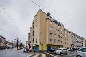 Exterior - Blueground | Hernals, view, nr Schönbrunn (Vienna)
