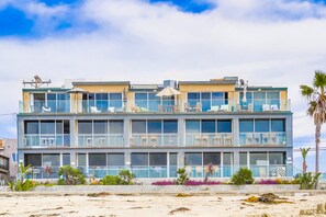 Exterior - Ocean Front * 2 Level Corner Unit * Exclusive Water View Deck (San Diego)
