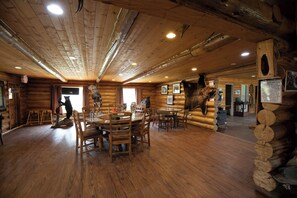 Business centre - Tatogga Lake Resort (Iskut)