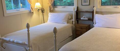 Free WiFi, bed sheets