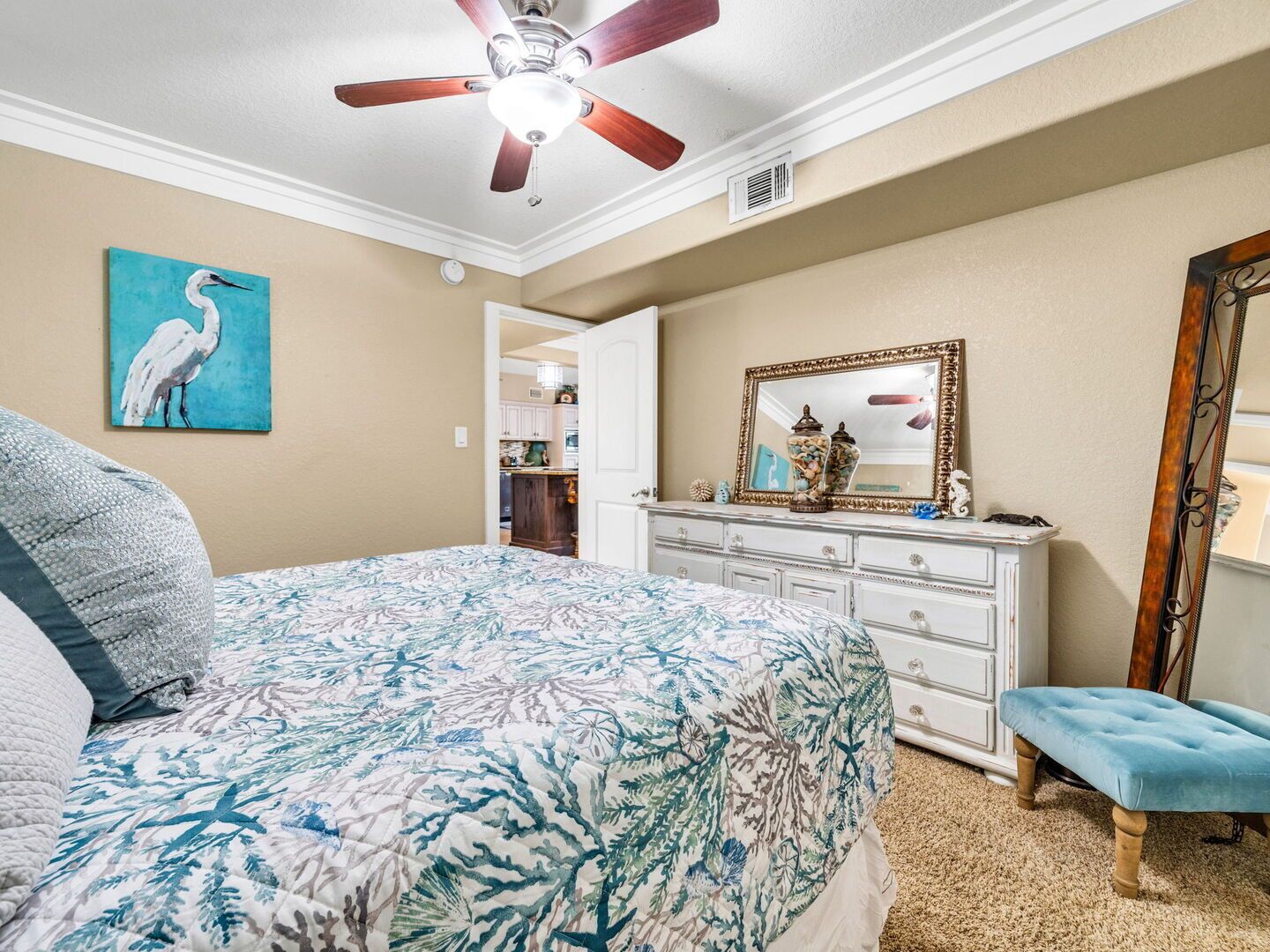 4 bedrooms, iron/ironing board, free WiFi, bed sheets