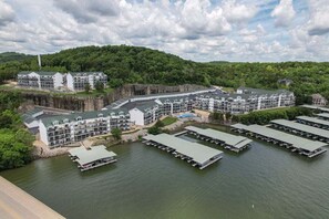 Exterior - Lakefront Condo with Big Views, Pools & Gated Community Near Old Kinderhook (Camdenton)