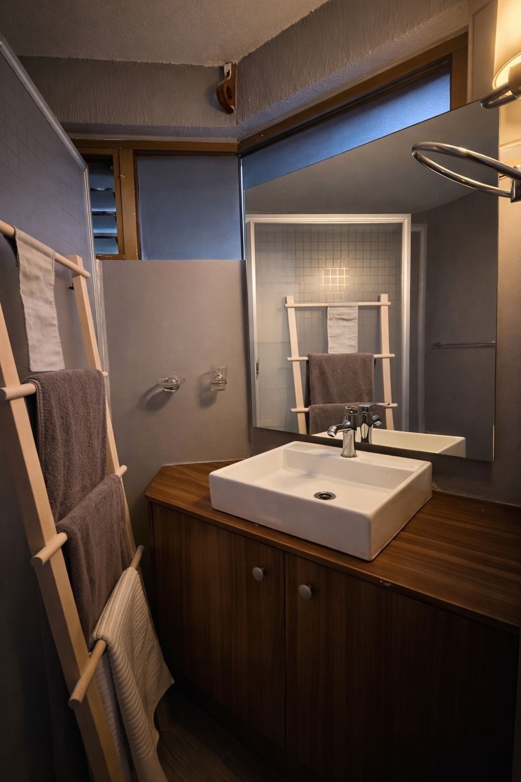 淋浴设施、吹风机、毛巾、肥皂