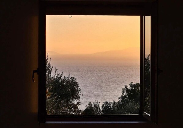 Interior - Private 2-Bedroom Cottage in Kardamyli · Quiet Setting Near Beaches (Kardamili)