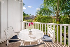 Outdoor dining - Kiahuna Plantation Resort 307 Royal Garden 1 BD (Koloa)