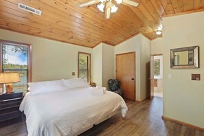 WiFi - Family Winter Lakehouse: Firepit+Gameroom (Somerset)