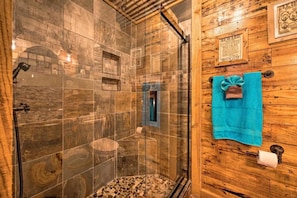 Dusche, Handtücher, Seife, Toilettenpapier