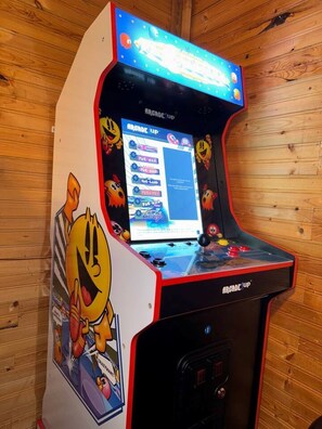Games room - Hochatown Daze is 3 cabins with 2 hot tubs and 2 large outdoor gathering areas. (Broken Bow)