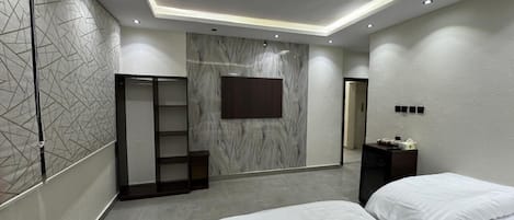 14 bedrooms, free WiFi, wheelchair access