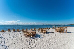 Beach - Waterfront Access Cabin | Private Hot tub + Yard (Fort Walton Beach)