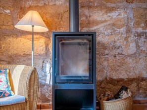 Interior - Casa Jutta: Charming Retreat with Terrace, WiFi & AC (Santa Margalida)
