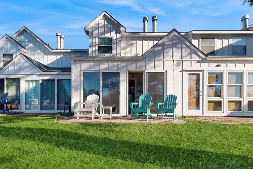 Mallard Lakes condo w/community pool, hot tub, tennis & basketball court