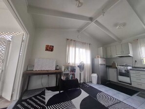 Private kitchen - Golden Palms Rarotonga
A cosy, affordable apartment in town close to everything. (Rarotonga)