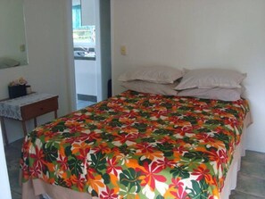 1 bedroom, bed sheets