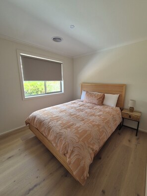 4 bedrooms, free WiFi, bed sheets
