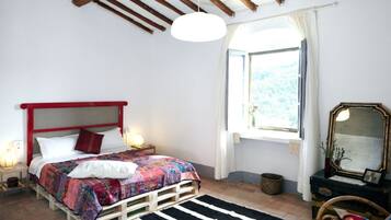 7 bedrooms, iron/ironing board, WiFi