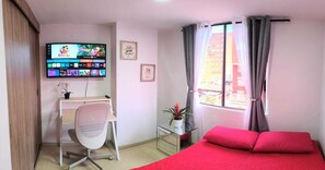 3 bedrooms, iron/ironing board, WiFi, bed sheets - Private 3BR Apartment · Quiet · Prime Location (Medellín)