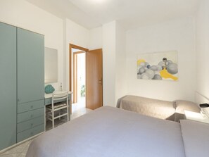 Room - One bedroom apartment with sea view terrace (Lacona)