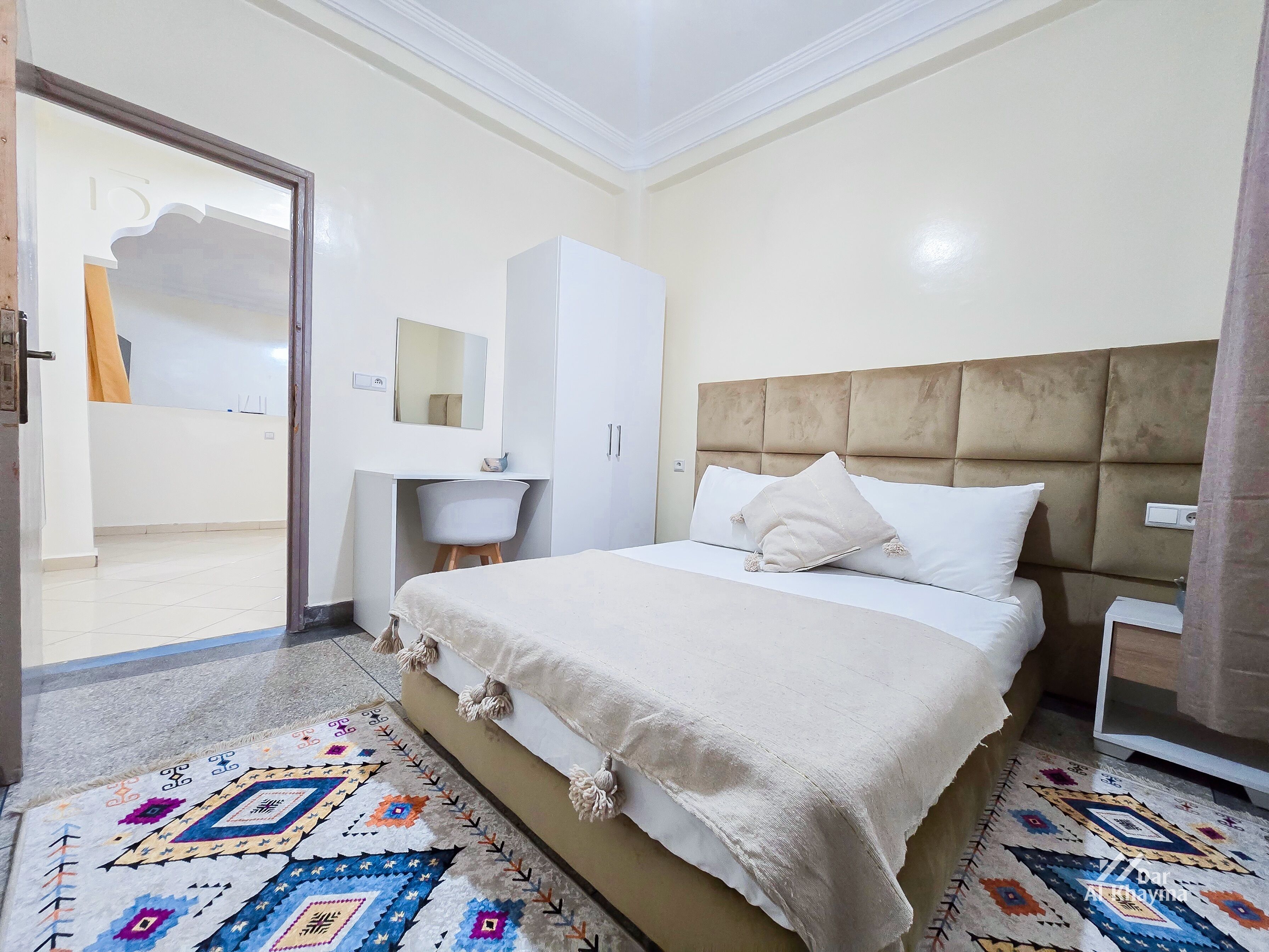 Iron/ironing board, WiFi