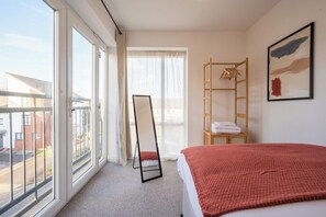 Iron/ironing board, internet, bed sheets