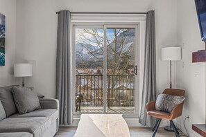 Fernseher, Kamin