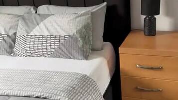 2 bedrooms, iron/ironing board, free WiFi, bed sheets