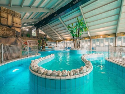 Spacious 8-person house on child-friendly park