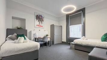 5 bedrooms, WiFi (free), bed sheets