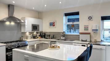 Dishwasher, highchair