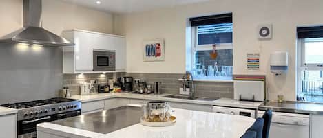 Dishwasher, highchair