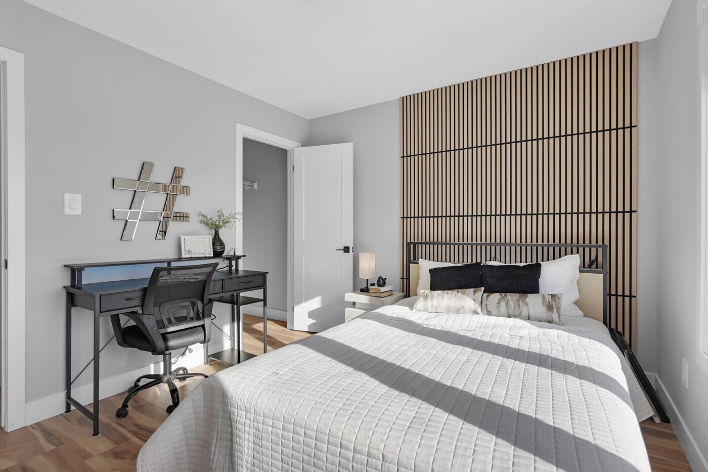 3 chambres, fer et planche à repasser, accès au Wi-Fi (inclus)